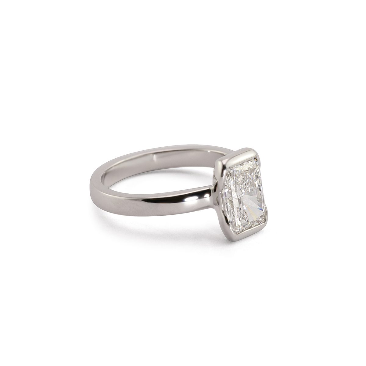 ENYA engagement ring, handmade by Brohn Smith in Sydney